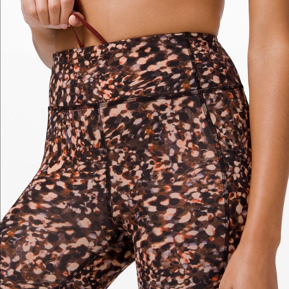 NWT Lululemon Invigorate HR Tight 4 $128